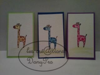 carte sous le thème des giraffes. Peut être utiliser pour un anniversaire, une naissance ou une carte de remerciement après un shower ou naissance.